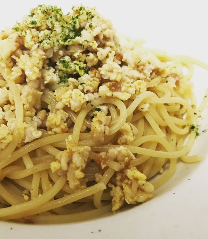 【麺つゆ】鶏そぼろと炒り卵パスタ-レシピのメイン写真