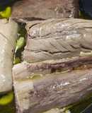 簡単美味・鮪血合いのオイル煮（下処理）