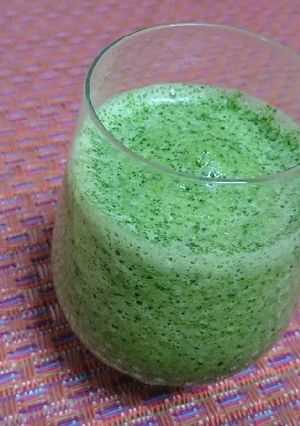 核酸ドリンクをほうれん草とリンゴで♪-レシピのメイン写真