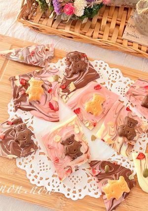 市販のお菓子で簡単マーブル割れチョコ-レシピのメイン写真