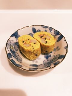 ❁かにかまと黒胡麻の卵焼き❁-レシピのメイン写真