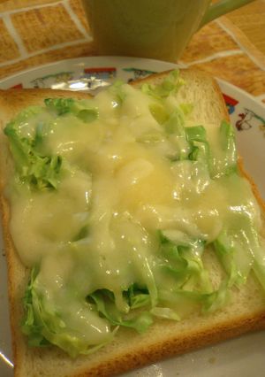 朝食に！キャベツ＆チーズだけトースト♪-レシピのメイン写真