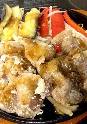 業務スーパー甘酢で揚げバラ肉野菜鉄板盛り-レシピのメイン写真