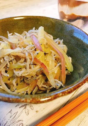 夏バテ解消!みょうがとじゃこのごま油炒め-レシピのメイン写真