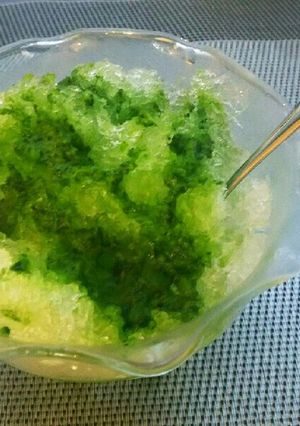 子どもに野菜！小松菜メロンシロップかき氷-レシピのメイン写真