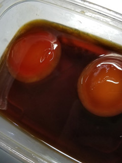 卵黄の旨みを楽しむ「卵黄の味醂醤油漬け」-レシピのメイン写真