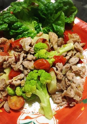 豚肉とカリフラワーのニンニク炒め-レシピのメイン写真