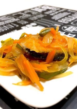 さっぱり簡単♫食べやすい♫鮭の南蛮漬け-レシピのメイン写真