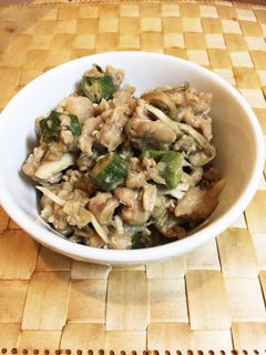 豚肉とオクラとキノコのおろしポン酢炒め-レシピのメイン写真