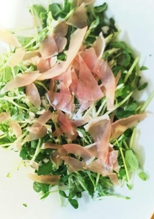 栄養満点！豆苗サラダ。-レシピのメイン写真