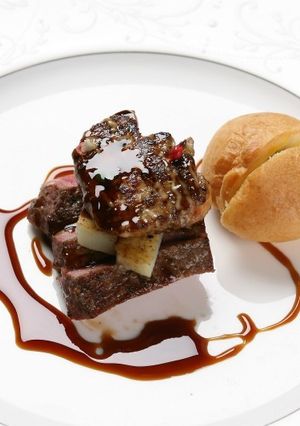 猪肉のロースト、アピシウス風フォアグラ-レシピのメイン写真