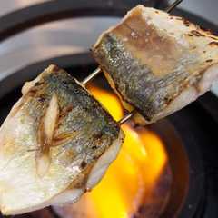 รูปของ 直火で焼くとさらにうまい!真鯵の塩焼き