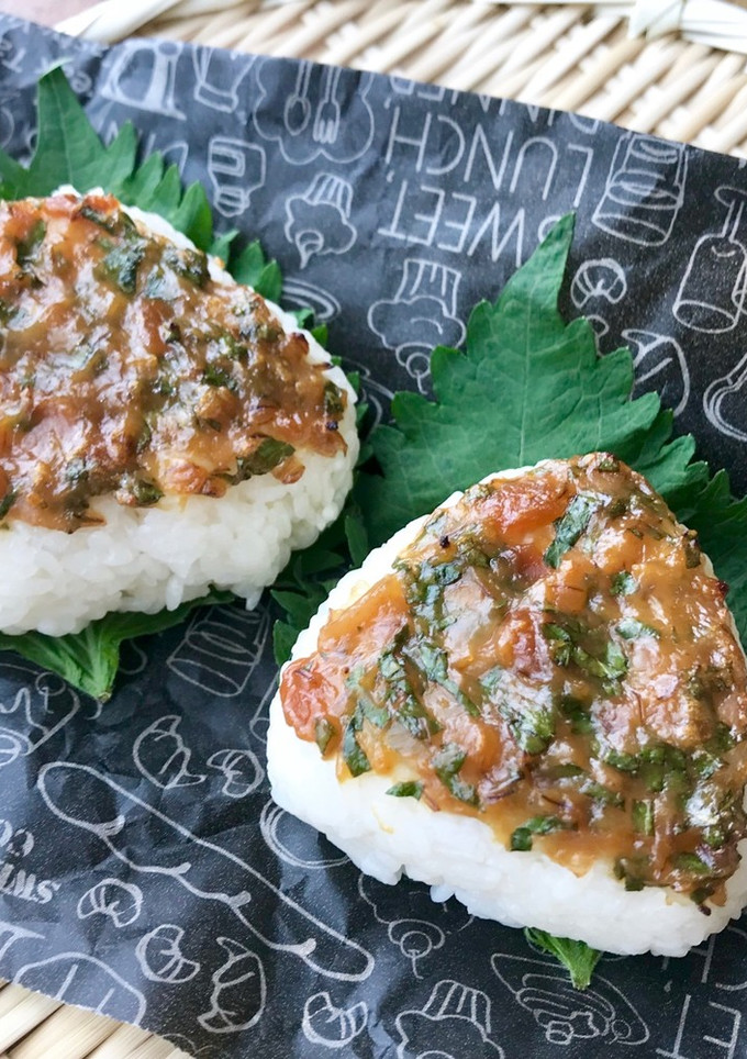 熱中症対策にも！もろみ&梅しそおにぎり-レシピのメイン写真