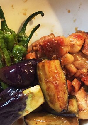 白飯に合う！夏野菜と鶏肉の時短蒸し焼き-レシピのメイン写真