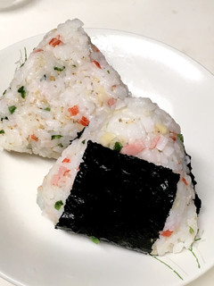 お寿司風味★ガリガリおにぎり-レシピのメイン写真