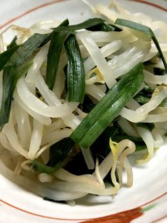 ルクエで簡単!ニラともやしの和え物-レシピのメイン写真