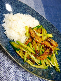簡単!ピリ辛胡瓜茗荷☆さっぱり鰻丼-レシピのメイン写真