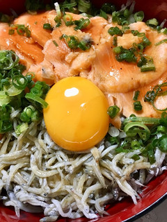しらすたたきサーモン丼 皇醤がけ-レシピのメイン写真