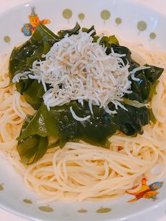 超簡単、生ワカメとしらすの和風パスタ!-レシピのメイン写真