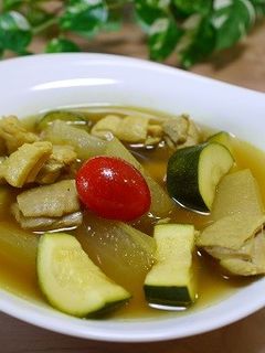 冬瓜とズッキーニーと鶏肉のカレースープ-レシピのメイン写真