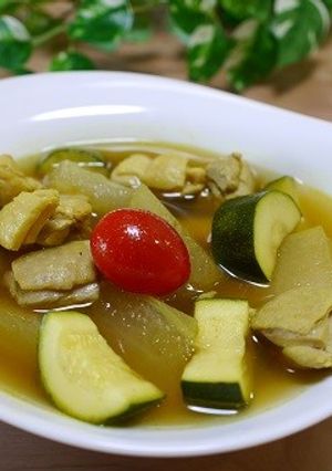 冬瓜とズッキーニーと鶏肉のカレースープ-レシピのメイン写真