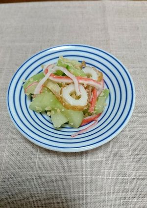 胡瓜の浅漬けにちくわとカニかまいれて！-レシピのメイン写真