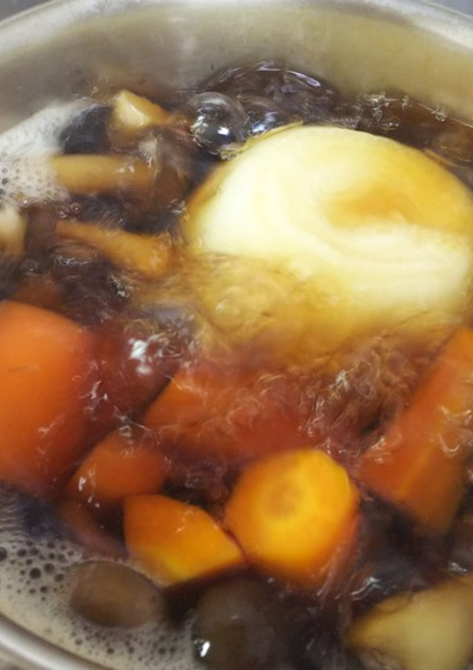 簡単美味・まるごと玉ねぎの蕎麦つゆ煮-レシピのメイン写真