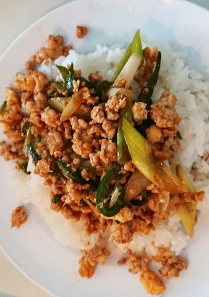 鶏ひき肉の中華のっけご飯-レシピのメイン写真
