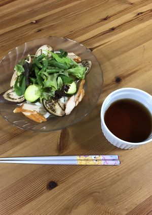 ゆで麺とコンビニささみでサラダうどん-レシピのメイン写真