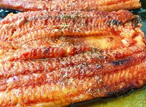 安いうなぎの蒲焼を美味しく食べる方法-レシピのメイン写真