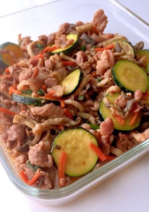 ズッキーニとしょうが焼肉 簡単-レシピのメイン写真