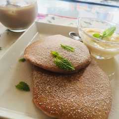 รูปของ もっちり♪簡単！お店みたいなパンケーキ♡