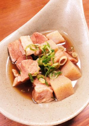 豚肩ロースブロックと蒟蒻の煮込み-レシピのメイン写真