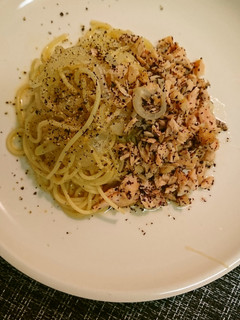 鮭とゆかりの混ぜ混ぜ玉ねぎパスタ-レシピのメイン写真