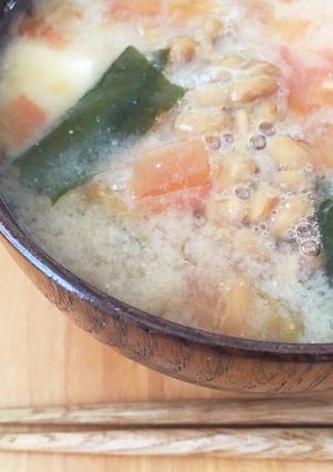 トマトと納豆の味噌汁-レシピのメイン写真
