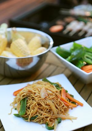 BBQに！スパイシーなカレー焼きそば-レシピのメイン写真