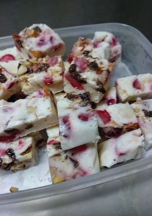 食パンで『ヨーグルトバーク♪』-レシピのメイン写真