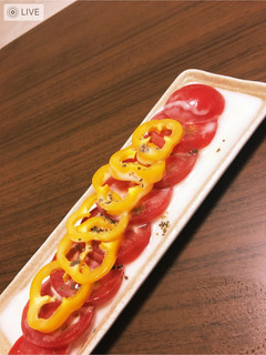 2分で完成♩トマトとパプリカのサラダ-レシピのメイン写真