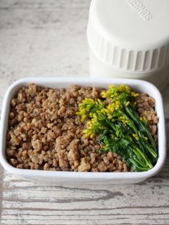 菜の花「押し花そぼろ弁当」-レシピのメイン写真