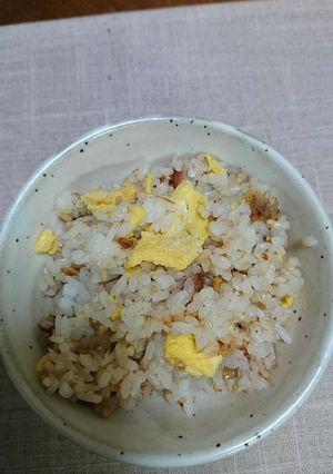簡単！かつお節と梅と入り卵の混ぜご飯-レシピのメイン写真