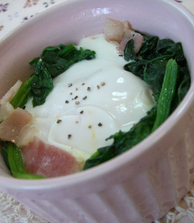 朝食にも♡ほうれん草と半熟卵のココット♫-レシピのメイン写真