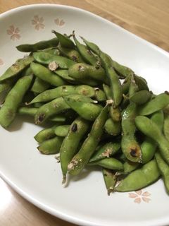 ビールに、濃厚♪枝豆の塩焼き-レシピのメイン写真