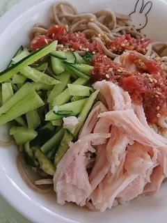 *蒸し鶏の梅だれサラダそば*-レシピのメイン写真