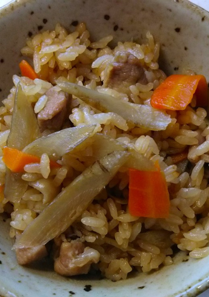 白だしで鶏ごぼう炊き込みご飯-レシピのメイン写真