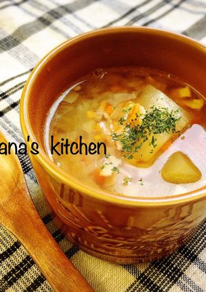 冬瓜が主役の野菜たっぷりコンソメスープ♪-レシピのメイン写真