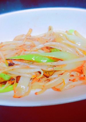 3分で☆しゃきしゃきもやしのペッパー炒め-レシピのメイン写真