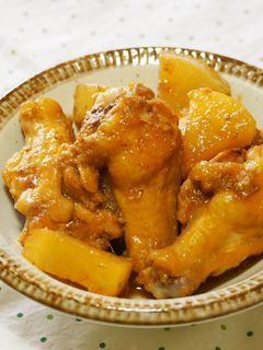 手羽元と大根のニンニク生姜の胡麻煮♪-レシピのメイン写真