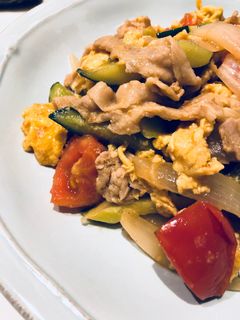 豚肉とトマトとキュウリのオイスター炒め-レシピのメイン写真