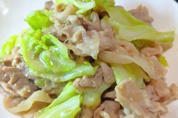 簡単！豚肉とキャベツの塩麹味噌炒め