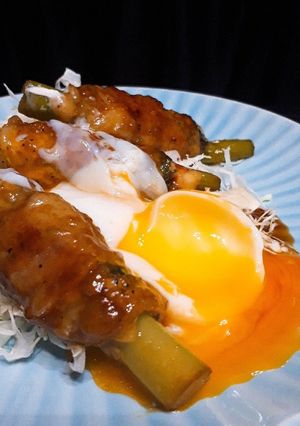 アスパラチーズ肉巻きの照り焼き温玉添え-レシピのメイン写真